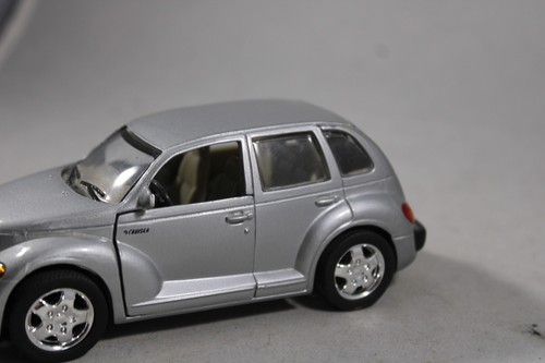 2000 SAICO Chrysler PT CRUISER 1/34 Scale Silver Opening Doors & Hatch DP5019 - Picture 4 of 14