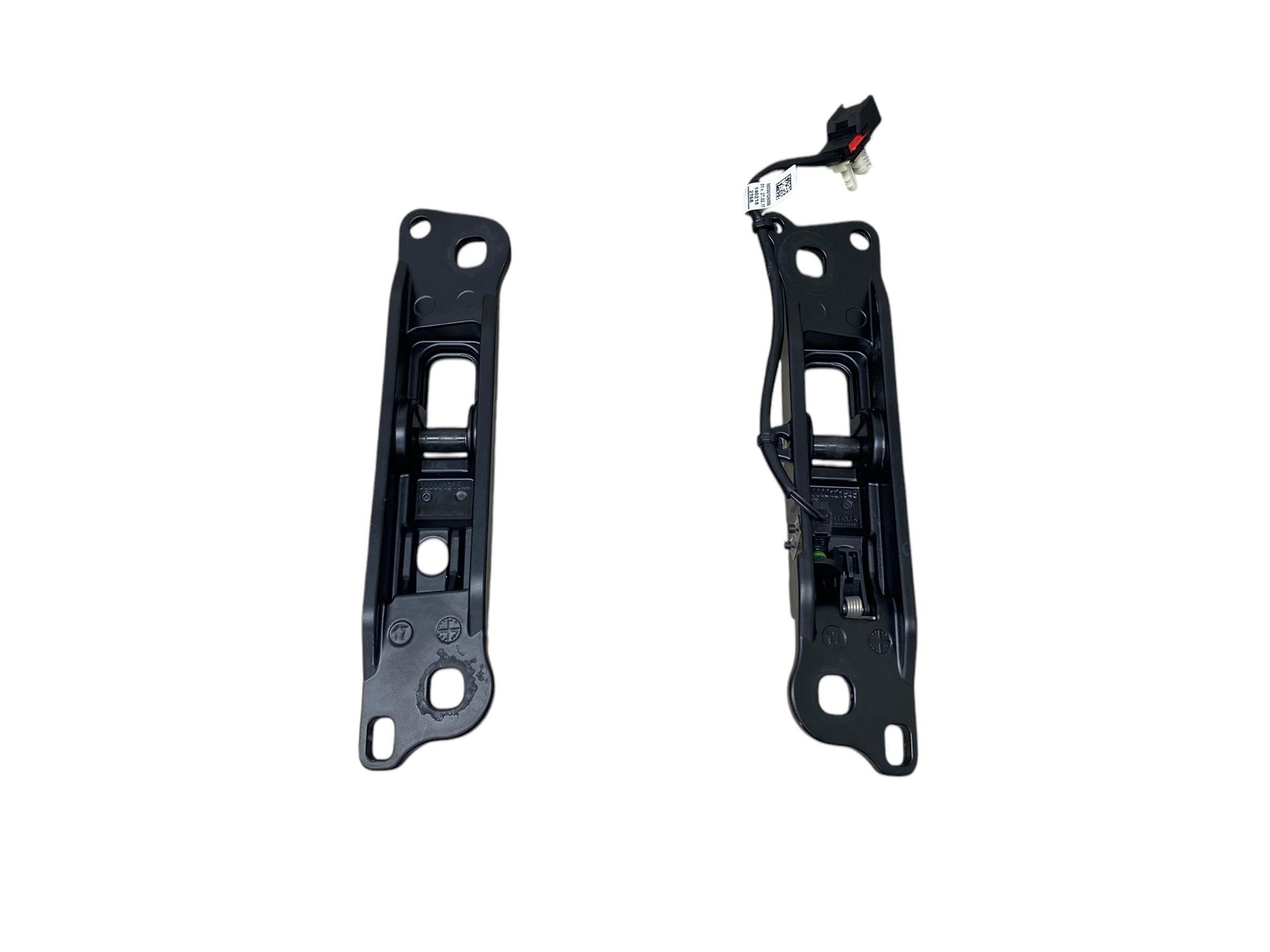 2017-2023 ASTON MARTIN DB11 VOLANTE LH & RH CONVERTIBLE ROOF LATCH RECEIVER SET
