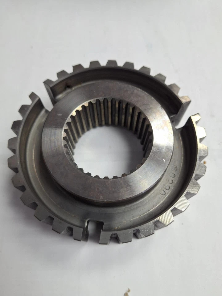 Ford Courier transmisión de 5 velocidades. Sincronizador de 3ª y 4ª marcha 1976-82 D87Z7124B Foto 4 de 4