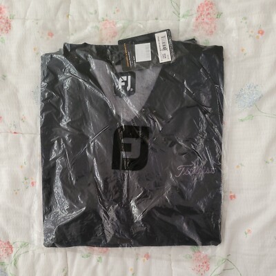 Footjoy Merino Wool high Vneck Size 