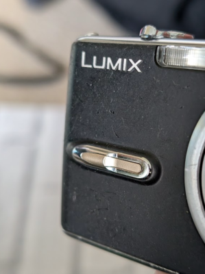 Panasonic LUMIX DMC-FS16/DMC-FH2 14.1MP Digital Camera - Black for