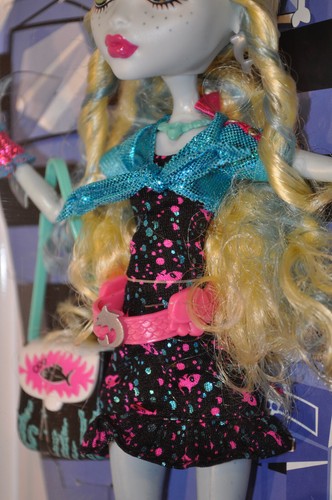 Monster High Ghouls Night Out Lagoona Blue Gen 1 Fashion Doll-BBC11-2012-BNIP - Picture 11 of 24