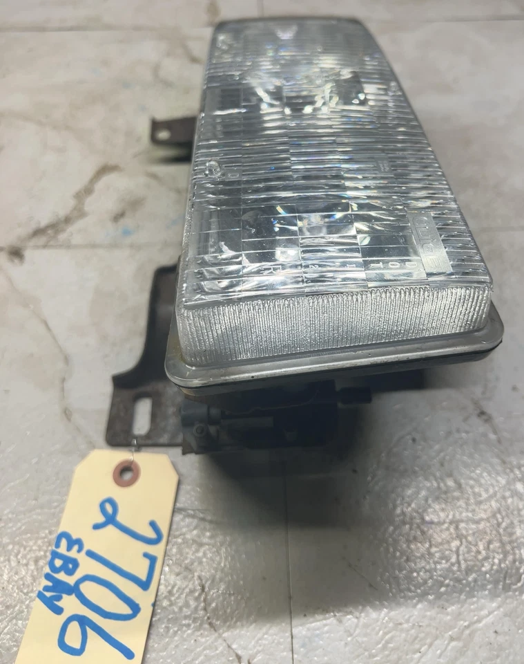 96-02 EXPRESS SAVANA 1500 2500 3500 Conjunto Faro Derecho Pasajero Foto 3 de 4