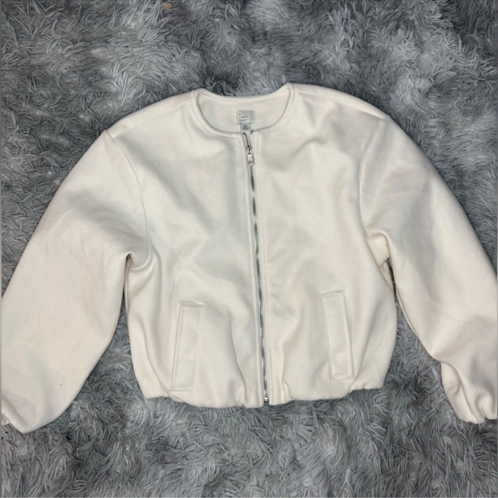 OFF WHITE Giacca donna A New Day cropped Teddy bianco sporco taglia media nuova con etichetta