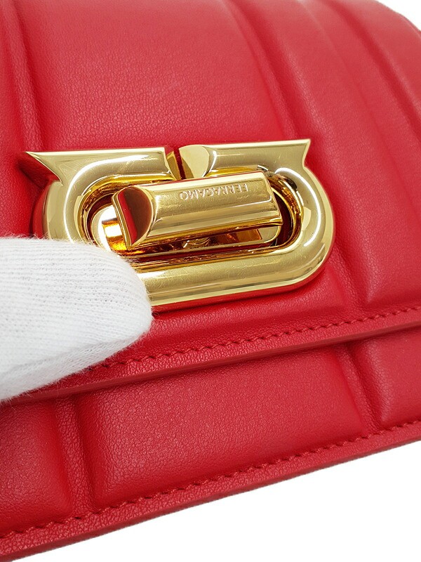 Salvatore Ferragamo New Gancini chain shoulder bag bg22605