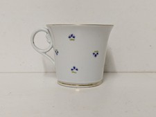 Early 18th Century Baden Shape Porcelain Cup, Chamberlains Worcester Pattern 14