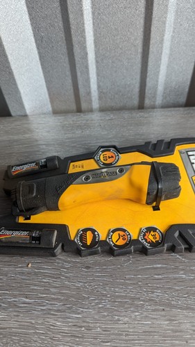 Linterna de Trabajo Estuche Rígido Energizer 1 LED Nuevo Antiguo Stock Amarillo - Imagen 3 de 3