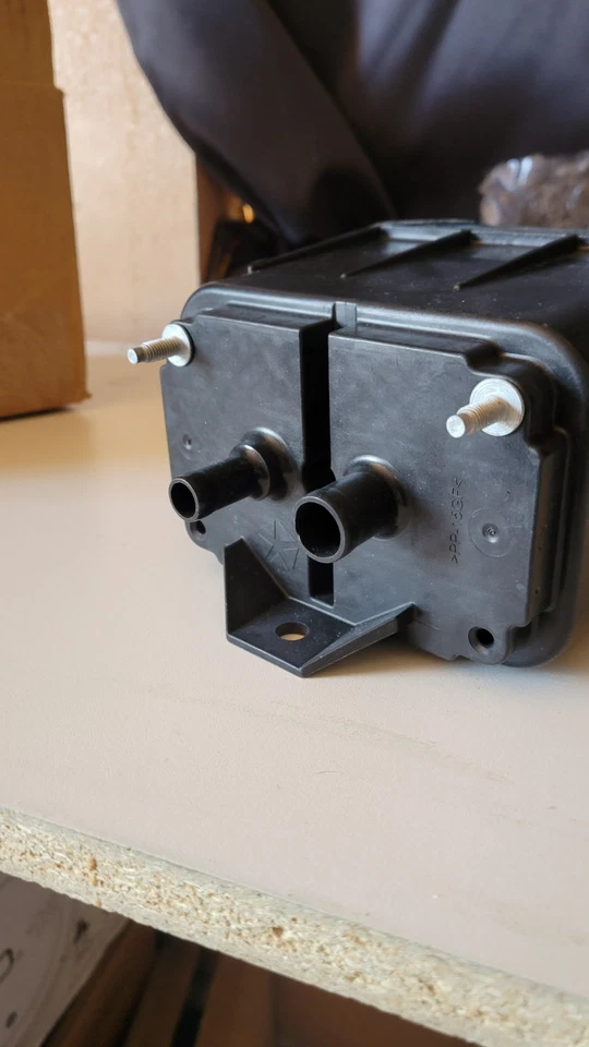 Bote de vapor Dodge/Ram CPG1285 (caja abierta nueva) Foto 2 de 4