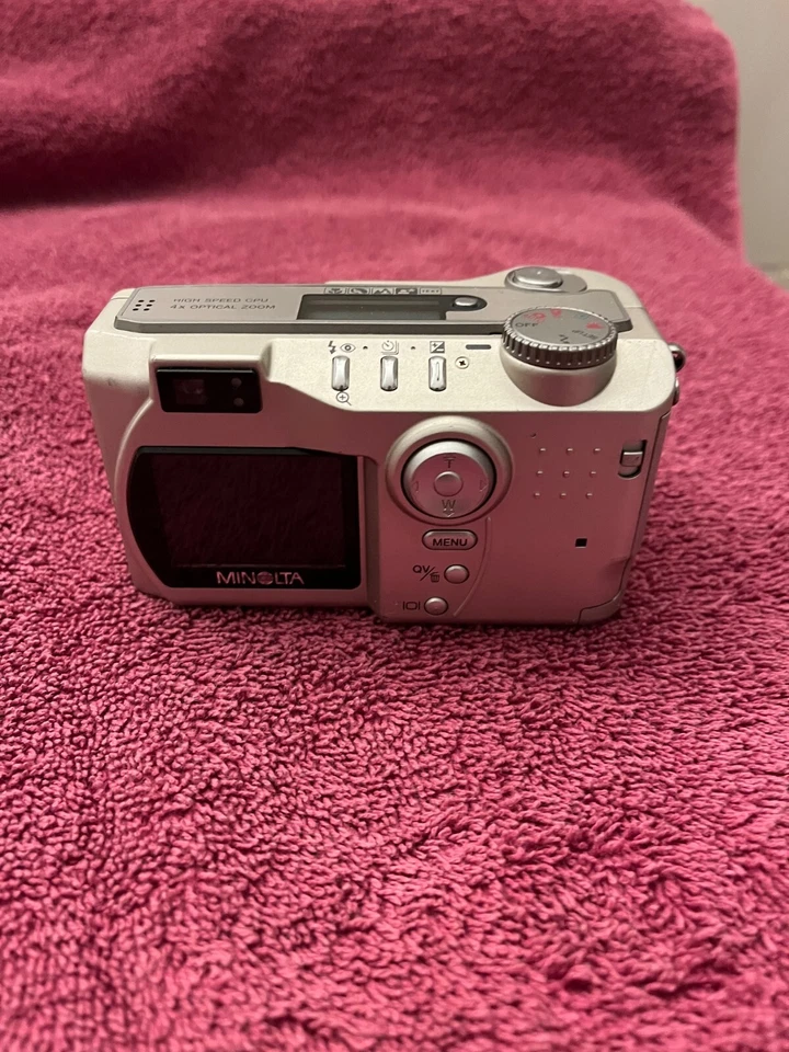 Konica Minolta DiMAGE S414 4.0MP Digital Camera - Silver - Image 3 of 3