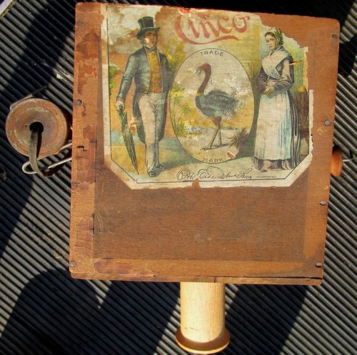 ANTQ HOME MADE CINCO CIGAR BOX RINGER BELL CRANK WOODEN TELEPHONE TOY - Picture 8 of 11