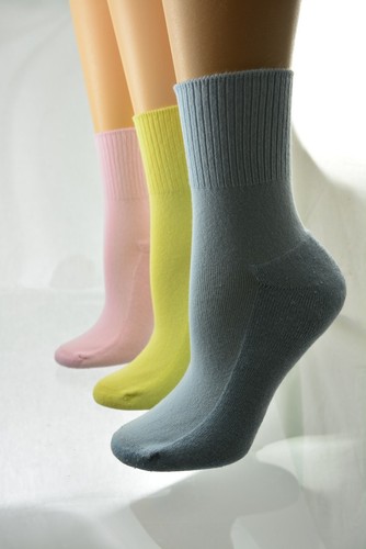 Women's Cable Pattern Crew Luxurious Colorful Bamboo Socks 3 Pair Pack - Picture 17 of 29