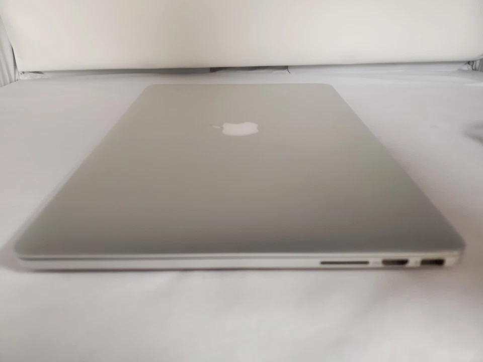 Apple Macbook Pro 15" Mid 2015 A1398 Retina I7 2.2GHz 16GB 512 GB SSD MJLQ2LL/A - Image 4 of 4