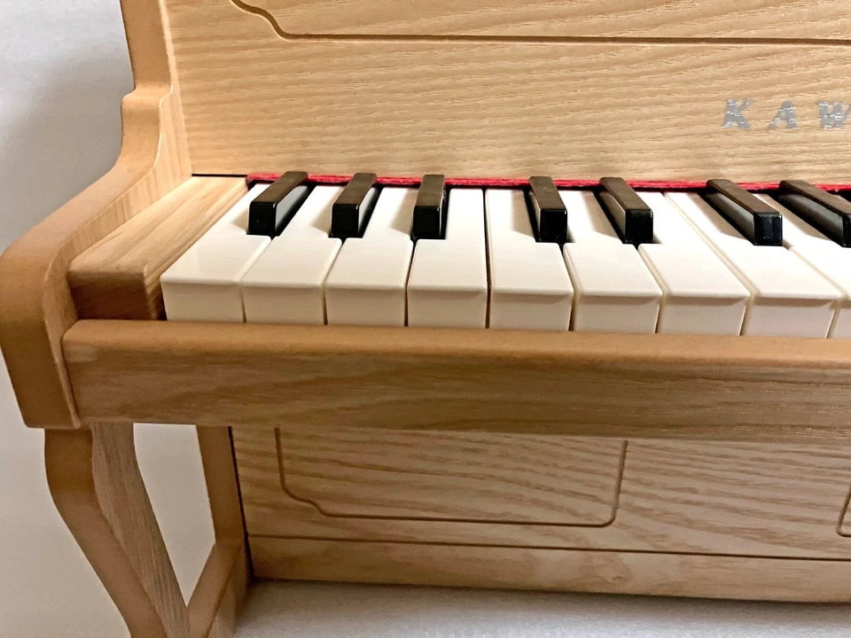 Kawai Mini Upright Piano 1154 Toy Piano 32-Key Natural  Wood - Image 3 of 4