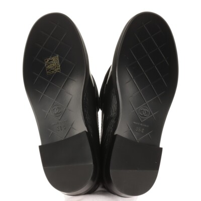 Chanel Coco Mark Turnlock 24S Leather Loafer 35C Ladies Chanel Coco Mark Turnlock 24S Leather Loafer 35C Ladies
