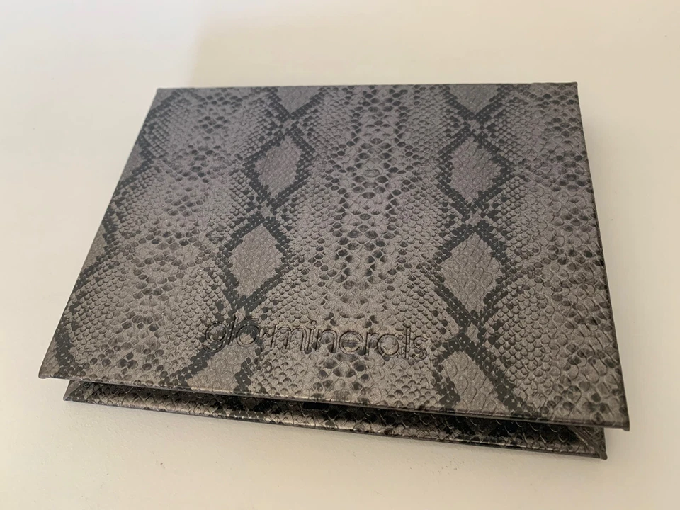 Glo Minerals Paleta de Sombras de Ojos gloMinerals Majestic Jungle Lote de 2 LEER Foto 3 de 4