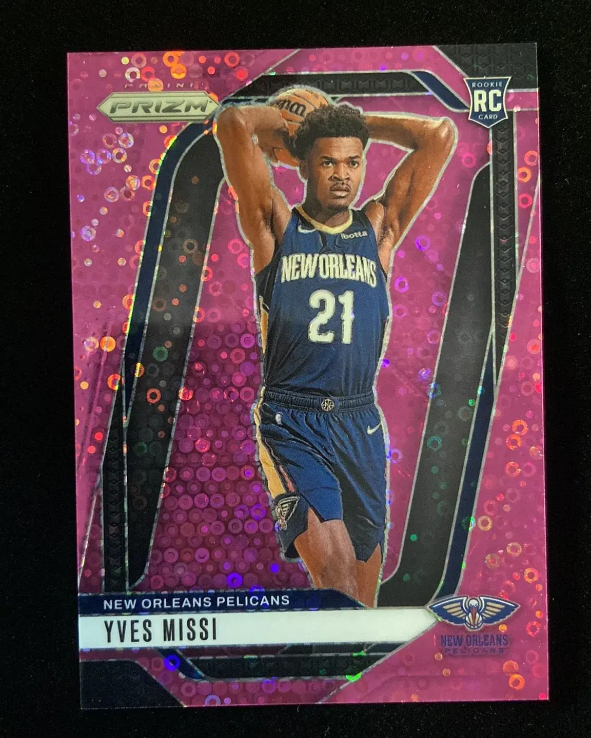 2024-25 Panini Prizm Pink Disco #233 Yves Missi RC Rookie 39/50 Pelicans L32