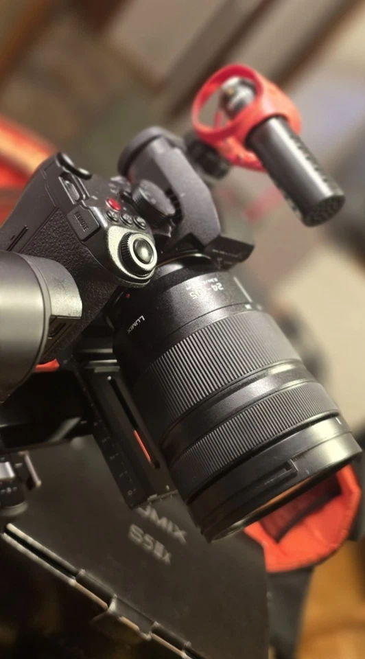 Panasonic Lumix S5IIX 6400 Auslösungen Komplettset DJI RS3 24-105 Top - Bild 3 von 4