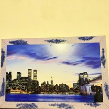 Quadro moderno dipinto a mano con strass rappresentante NY e le torri gemelle