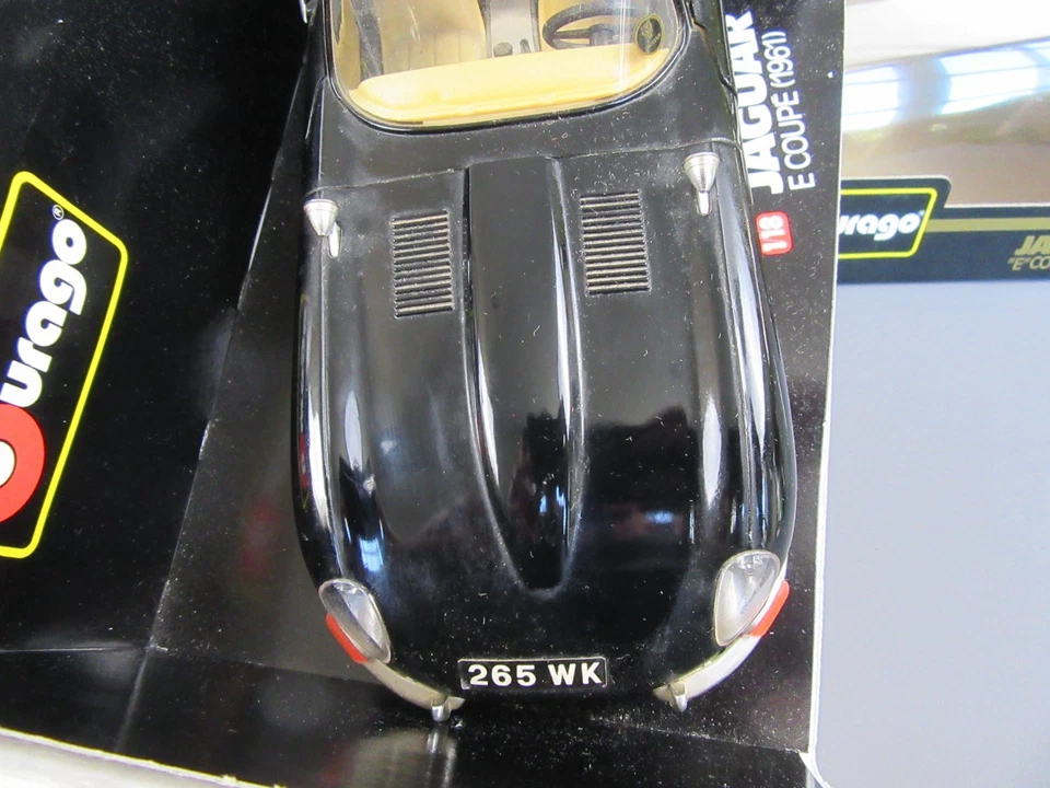 D573 Burago Réf 3018 Italie Jaguar Type E Coupé 1961 Noir 1:18 Boite BBurago - Photo 3/4