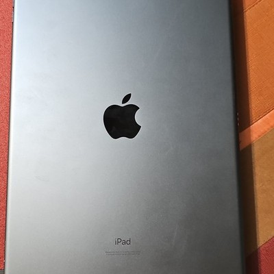 Apple iPad Air (3rd Generation) (10.5-inch Wi-Fi 64GB) Space Grey