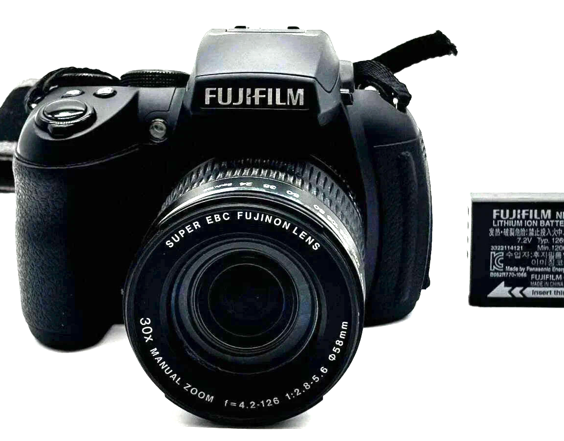 FUJIFILM FINEPIX HS 30 EXR Fujifilm FinePix HS30EXR Review FUJIFILM FINEPIX HS 30 EXR Fujifilm FinePix HS30EXR Review
