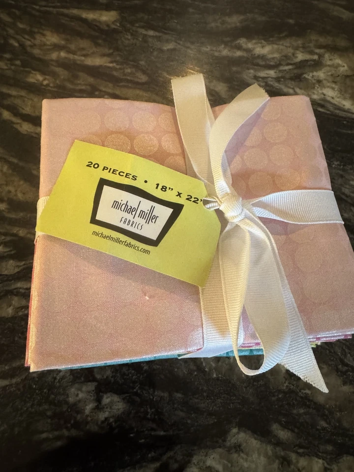 Michael Miller Зеркальный Точечный Шар FQB металлический Больше не издающийся РЕДКИЙ квилтинг хлопок 20 шт. - Изображение 2 из 3