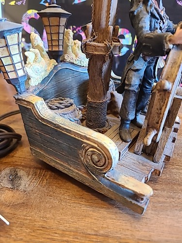 Pirates Of The Caribbean Jack Sparrow On The Black Pearl Hampton Bay Table Lamp - Picture 11 of 14
