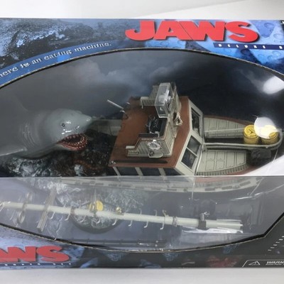 McFarlane Toys Jaws Movie Maniacs Deluxe Box Set Boat Shark Figure