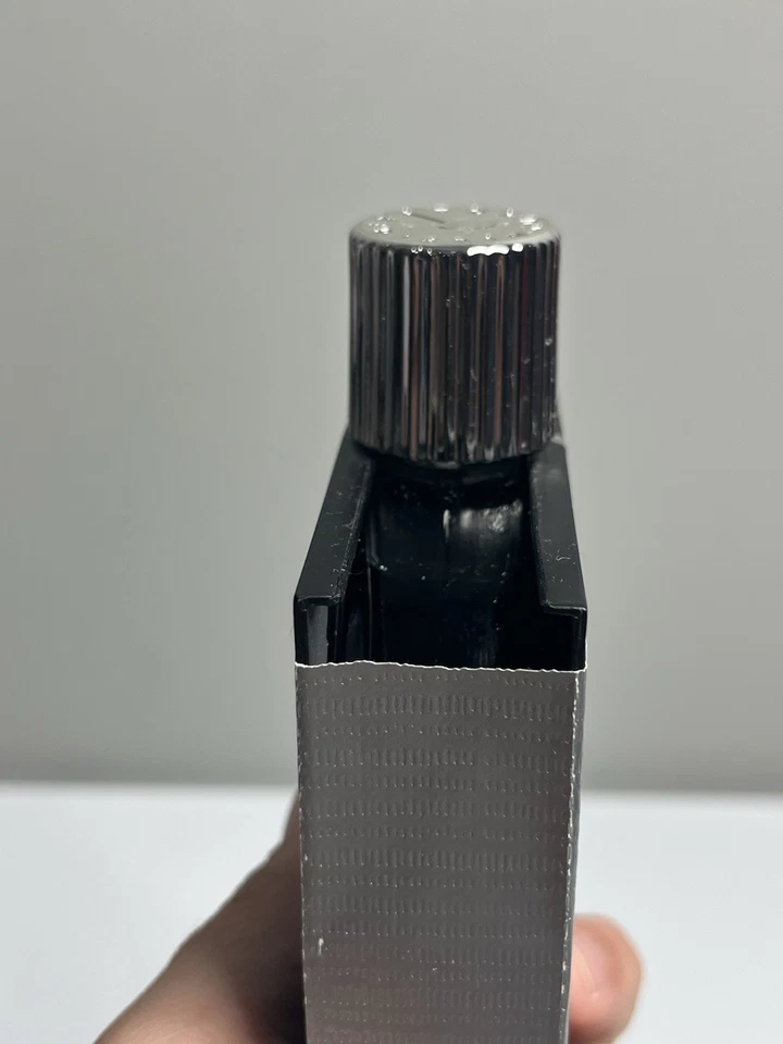 Loud от Tommy Hilfiger для мужчин 2,5 унц туалетная вода спрей - Изображение 3 из 4