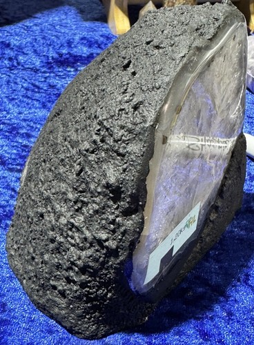 1.20kg Light Amethyst Geode Slight Colour Beautiful Rainbows - Picture 12 of 19