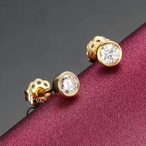 1.0Ct Round Cut Lab-Created Diamond Women's Stud Earrings 14K Yellow Gold Plated