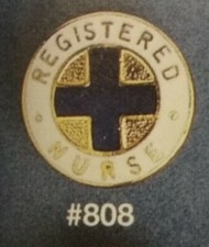 Registered Nurse RN Gold Plated Insignia Medical Emblem Pin 808 New