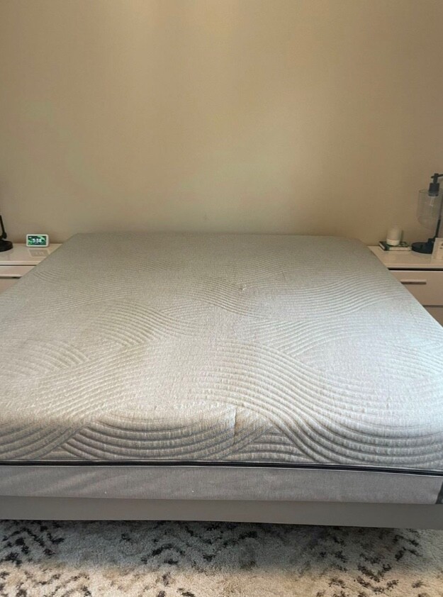 King i8 360 FlexFit 3 Smart Adjustable Base Sleep Number Bed Excellent