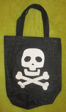 'UMBRANDED' BLACK HALLOWEEN BAG SKULL & CROSSBONE DESIGN