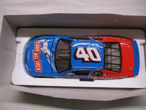 1999 Action Kerry Earnhardt Channellock 1/24 - Picture 2 of 3