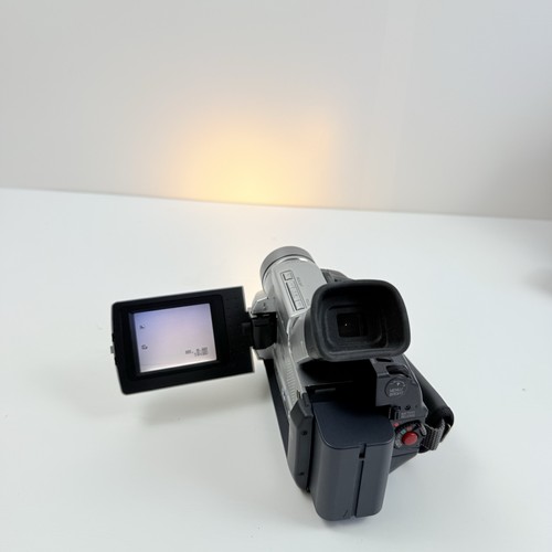 JVC GR-DVL109 Camcorder Video Camera Mini DV SD Card Full Kit 2 Battery’s Extras - Picture 16 of 18