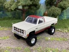 1981 GMC Sierra K2500 Lifted 4x4 Truck 1/64 Diecast Custom Greenlight Pickup