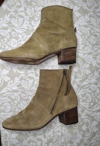 Banana Republic Women’s Suede Ankle Boots in Light Tan Size 8M