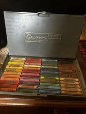 Vintage hardcase Grumbacher Artist Soft pastels Set of 48