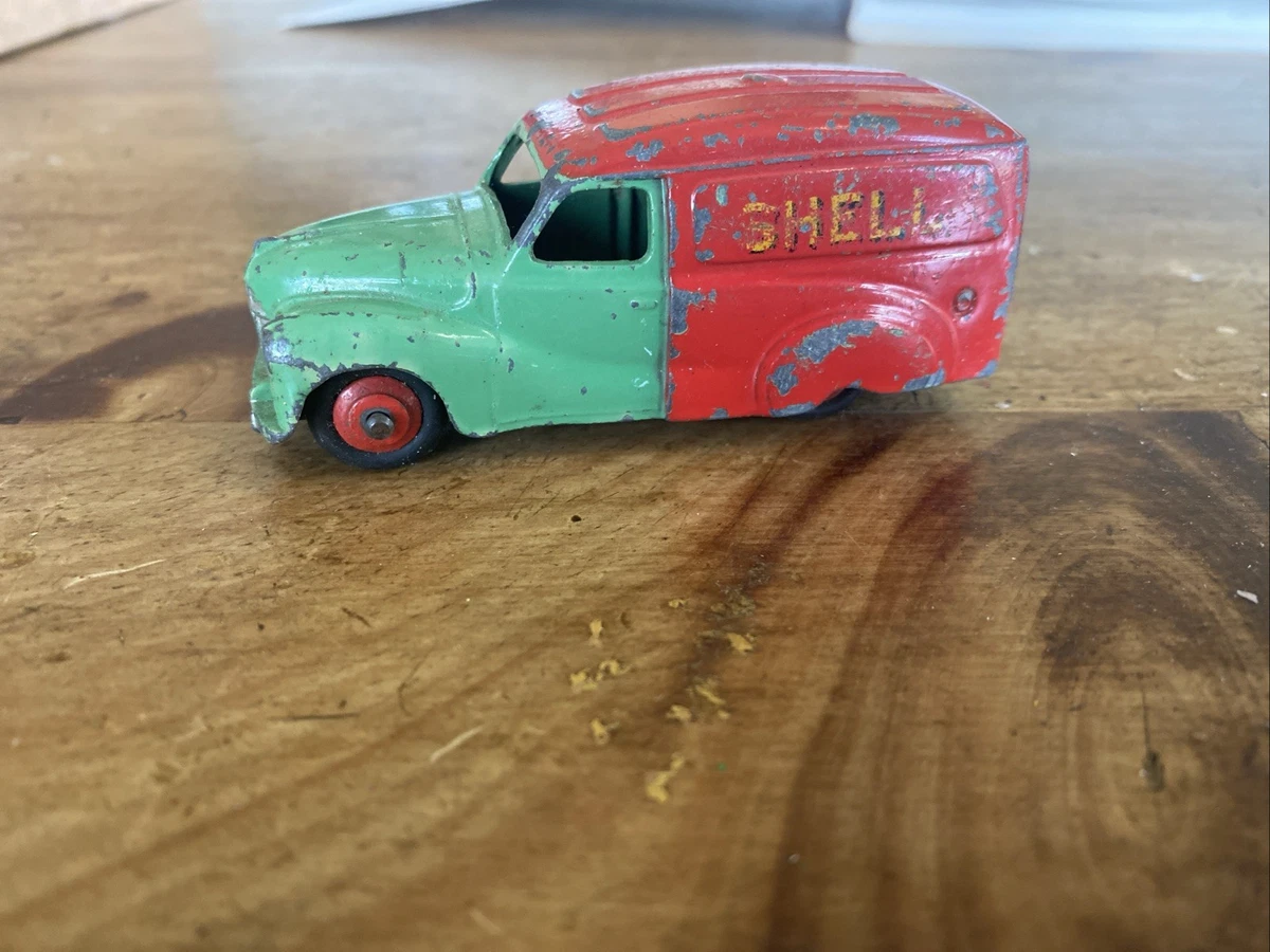 Dinky Toys GB 471 - Austin Van Nestlé, échelle 1/43, Couleur Rouge (occasion)