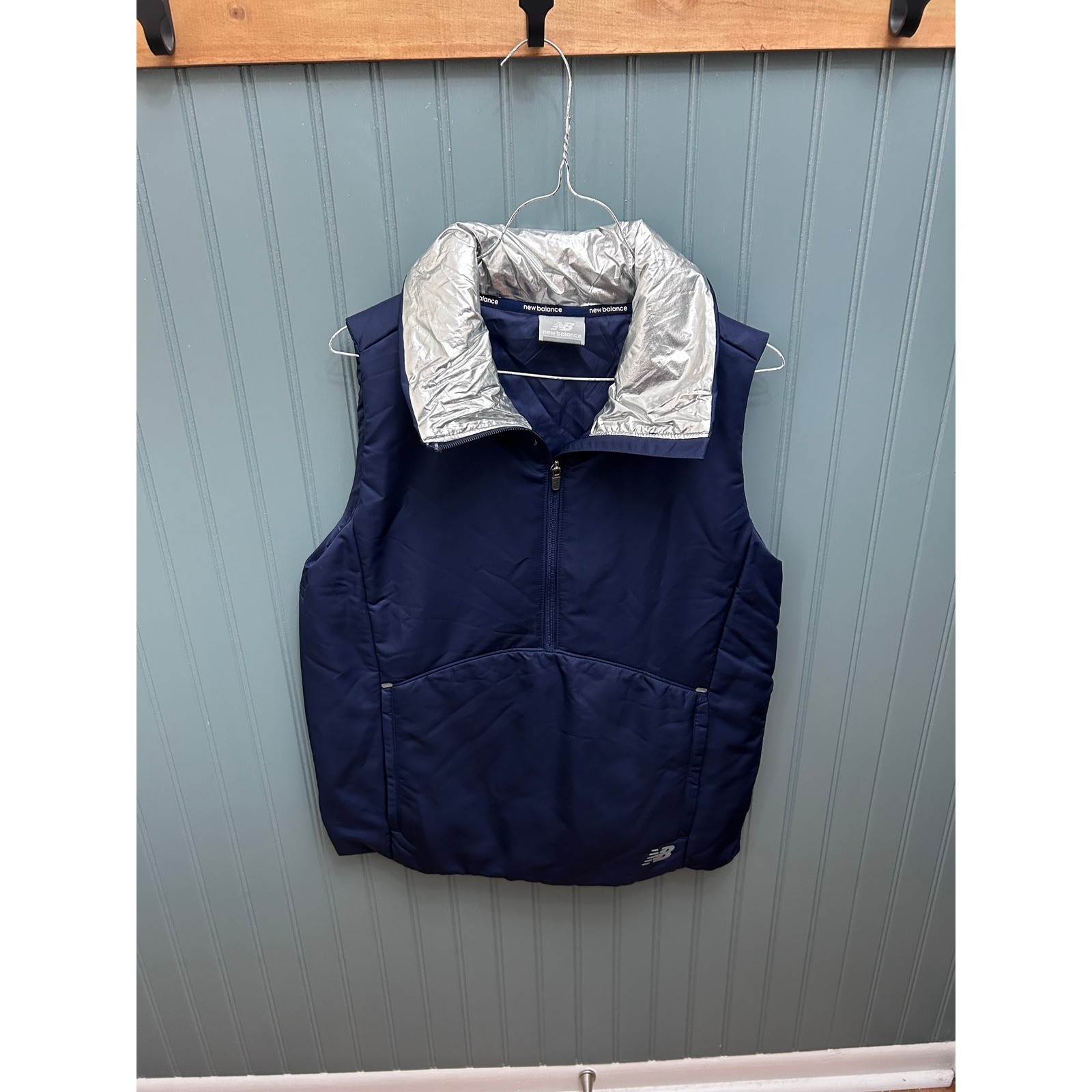 New Balance Womens Navy Quilted Puffer Vest Metallic Silver Collar Zip Pockets M