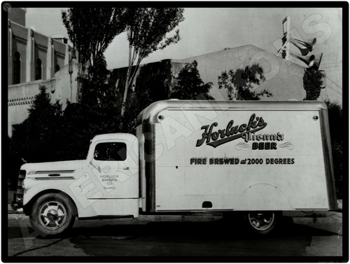 Mack Trucks New Metal Sign: 1938 Horluck's Vienna Beer Truck, Seattle Washington - 第 1/1 張圖片