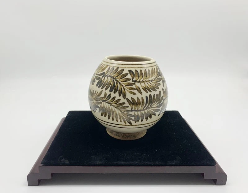 Antigua porcelana china 13thc CiZhou Ware blanco y negro lavado con cepillo Foto 2 de 4