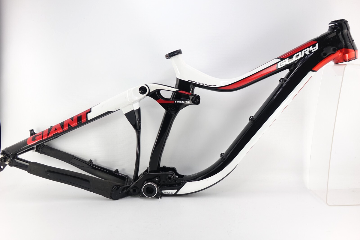 Giant Gloryフルサスペンション27.5 2015カーボンフレームDH Giant Gloryフルサスペンション27.5 2015カーボンフレームDH