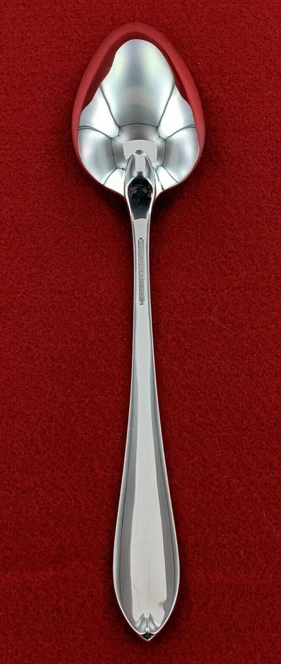 Cuchara para servir Tiffany & Co. Faneuil de plata de ley de 8 5/8" sin monograma Foto 4 de 4