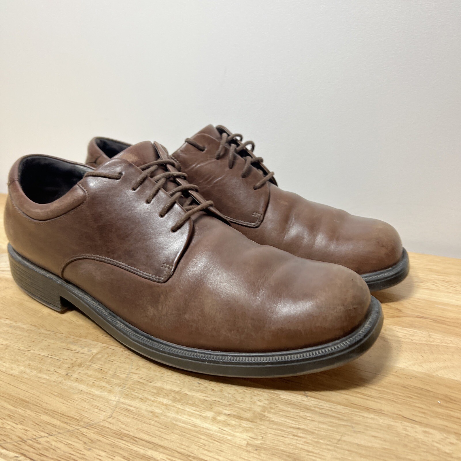 SAOLA Rockport Oxford APM2031C marrone pelle abito casual scarpe stringate da uomo 13 M