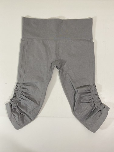 LuLuLemon Women's Size 8 IN THE FLOW 
