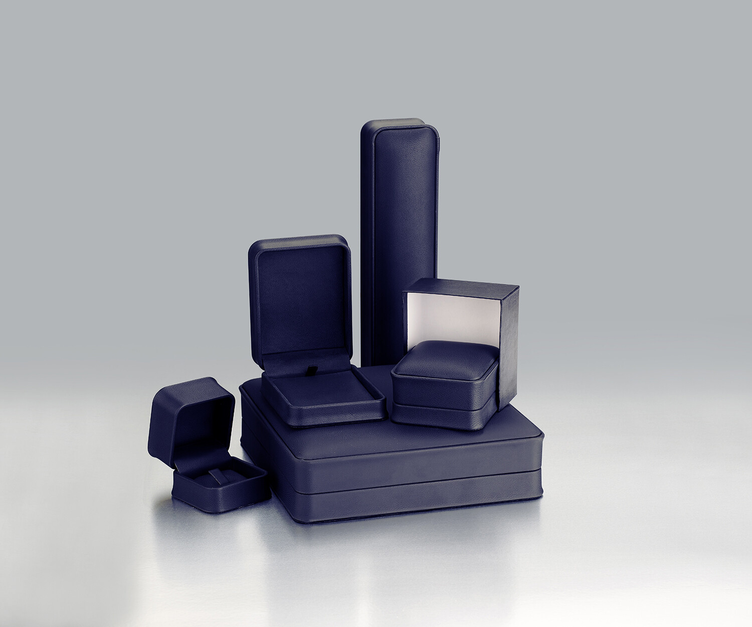 Wellingsale 14k White Gold 3mm Classic Hoop Earrings (55mm Diameter)