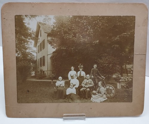 NUSSEAR FAMILY - vintage photograph on card - listing #7319 - Picture 2 of 12