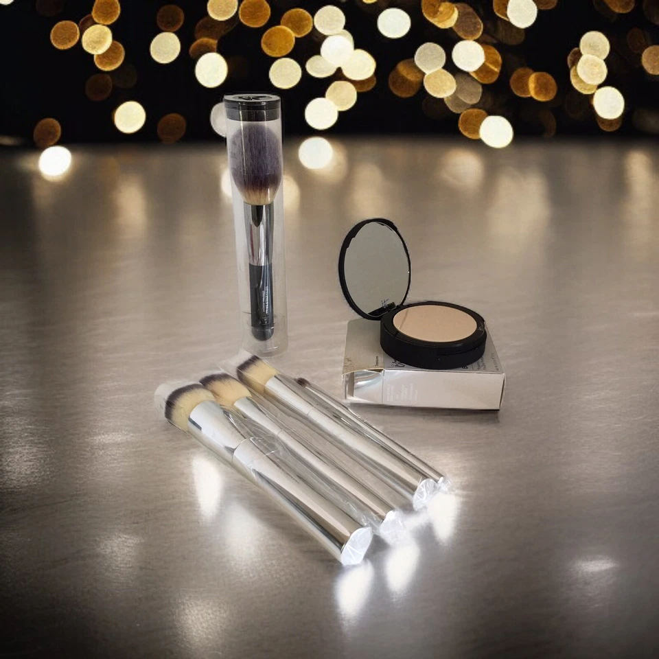 IT Cosmetics Bye Bye Poreless Finish Airbrush Powder Translucent Shade + Brushes - Image 3 of 4